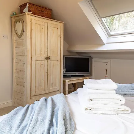 Turnerdale Cottage, Nr Whitby, Sleeps 6, Dogs Nyaraló