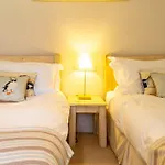 Turnerdale Cottage, Nr Whitby, Sleeps 6, Dogs * Whitby