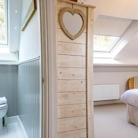 Turnerdale Cottage, Nr Whitby, Sleeps 6, Dogs * Whitby