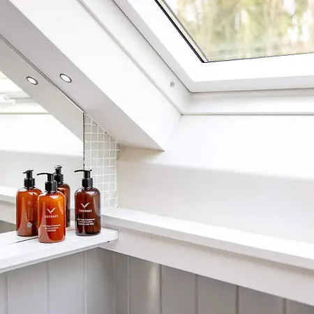 Holiday home Turnerdale Cottage, Nr Whitby, Sleeps 6, Dogs *