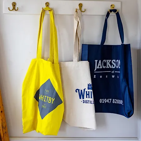 Turnerdale Cottage, Nr Whitby, Sleeps 6, Dogs *