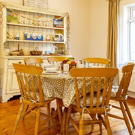 Turnerdale Cottage, Nr Whitby, Sleeps 6, Dogs