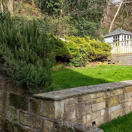 Holiday home Turnerdale Cottage, Nr Whitby, Sleeps 6, Dogs