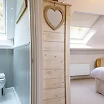 Turnerdale Cottage, Nr Whitby, Sleeps 6, Dogs * Whitby